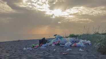 Kako će Plavi krug očistiti Jadran – Mobilno postrojenje za čišćenje otpada na plažama