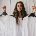 Cirkularni dan na Perwoll Fashion Week-u – Ponesite stare bele košulje