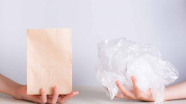 Do 2030. biće korišćeno skoro 7 milijardi plastičnih kesa za onlajn dostavu u Velikoj Britaniji