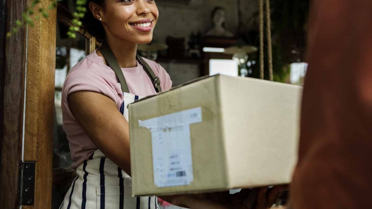 Američki potrošači vratiće robu u vrednosti od 850 milijardi dolara u 2025.